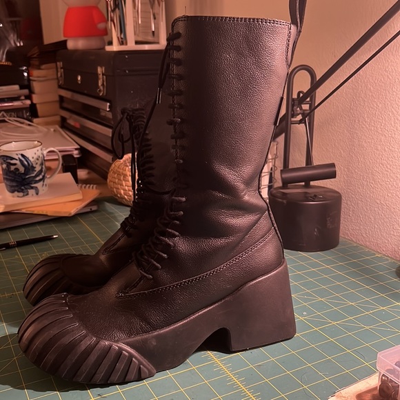 CHARLES AND KEITH MIDI LACE-UP BOOTS - Picture 2 of 6